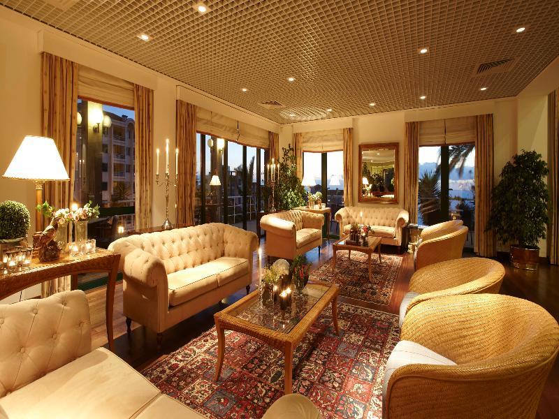 Hotel Escola Funchal  Bagian luar foto