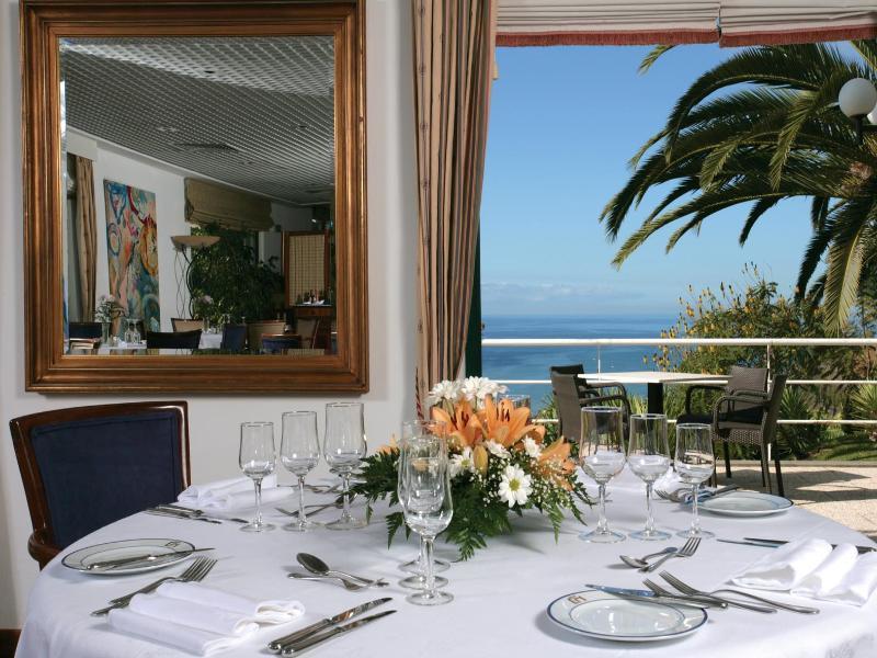 Hotel Escola Funchal  Bagian luar foto