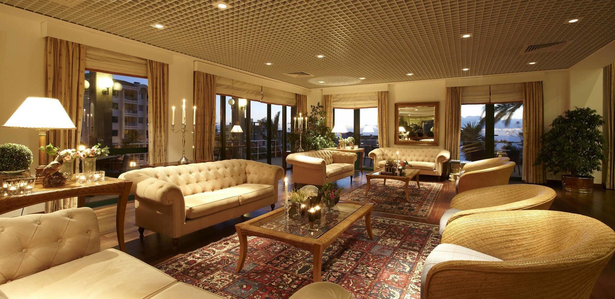 Hotel Escola Funchal  Bagian luar foto